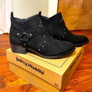 Black Western Style Ankle Booties with Heel